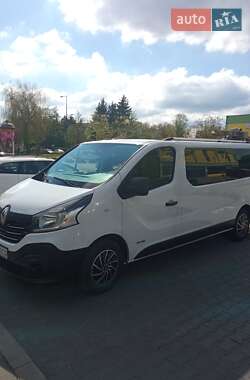 Мінівен Renault Trafic 2015 в 