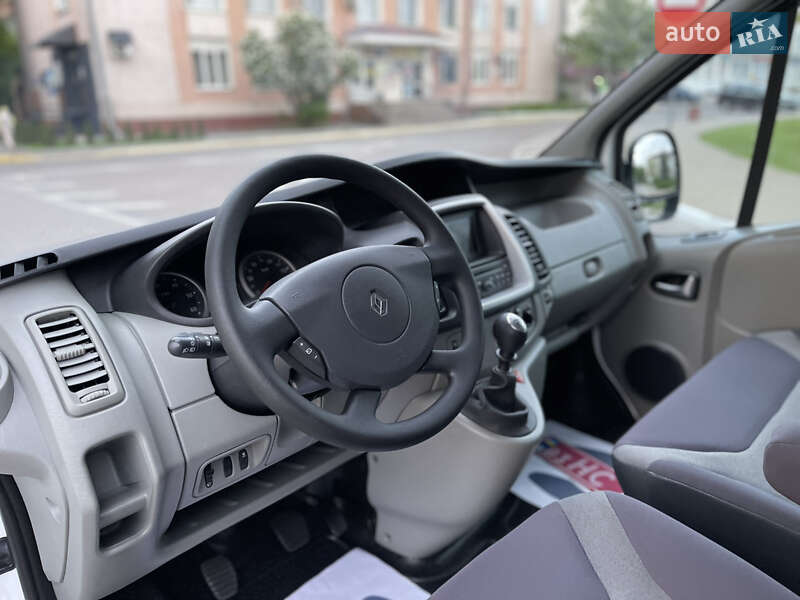 Вантажний фургон Renault Trafic 2014 в Радивиліві