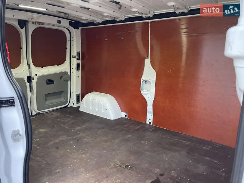 Вантажний фургон Renault Trafic 2014 в Радивиліві