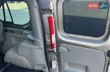 Мінівен Renault Trafic 2012 в 