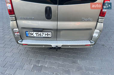 Мінівен Renault Trafic 2012 в 