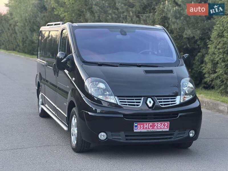 Мінівен Renault Trafic 2014 в 