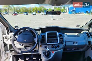 Минивэн Renault Trafic 2011 в 
