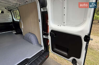 Вантажний фургон Renault Trafic 2023 в 