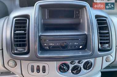 Грузовой фургон Renault Trafic 2012 в 