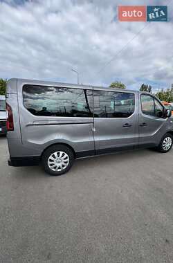 Мінівен Renault Trafic 2016 в 