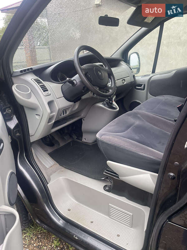 Мінівен Renault Trafic 2010 в Чернівцях