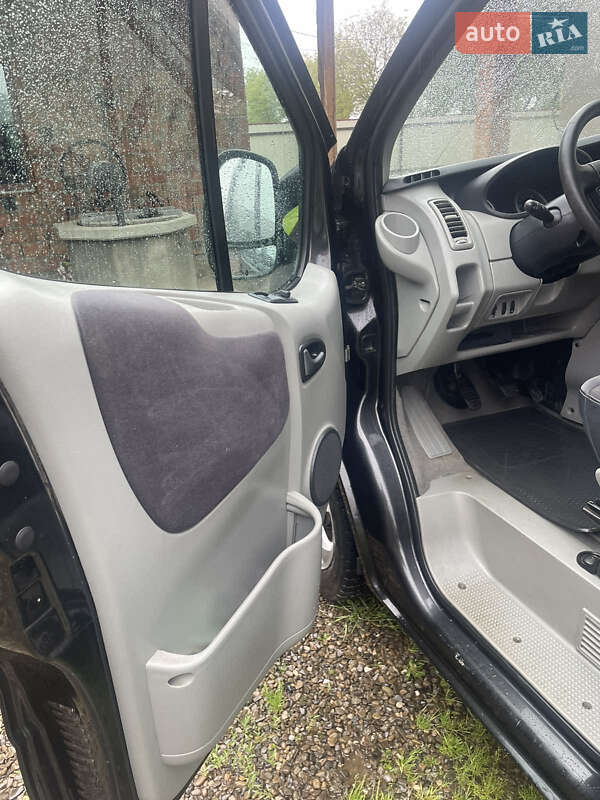 Мінівен Renault Trafic 2010 в Чернівцях
