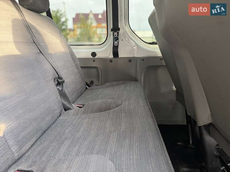 Мінівен Renault Trafic 2013 в Старокостянтинові