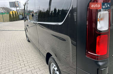 Минивэн Renault Trafic 2020 в 