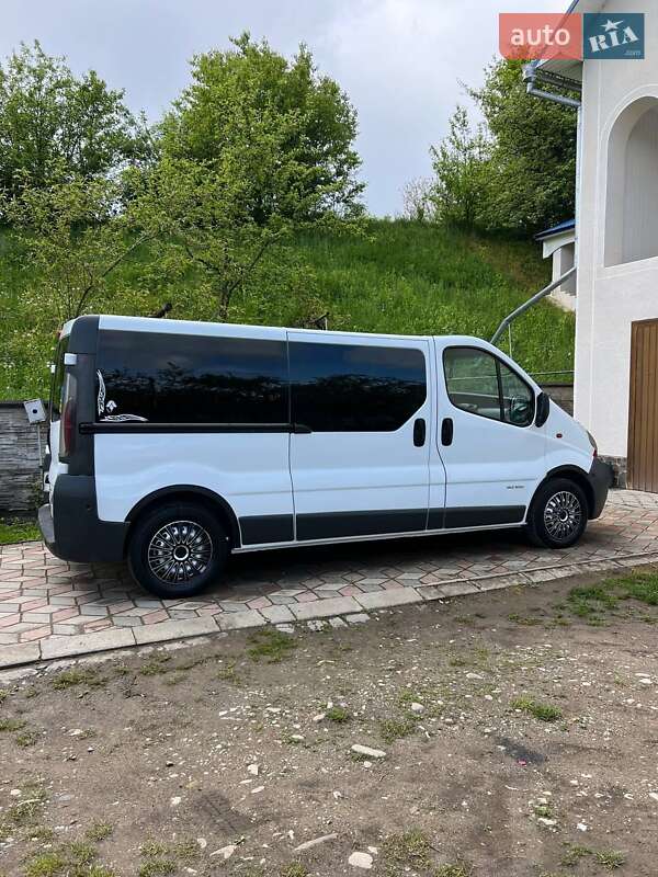 Мінівен Renault Trafic 2006 в Коломиї