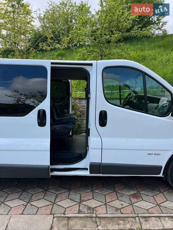 Мінівен Renault Trafic 2006 в Коломиї
