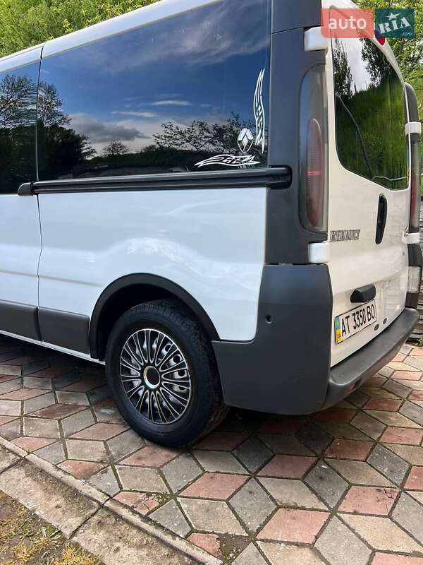 Мінівен Renault Trafic 2006 в Коломиї