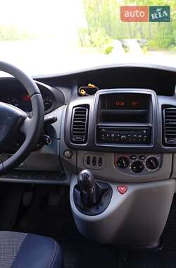 Минивэн Renault Trafic 2013 в 