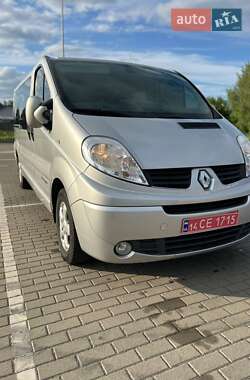 Минивэн Renault Trafic 2013 в 