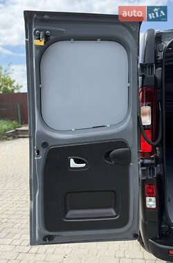 Грузовой фургон Renault Trafic 2020 в 
