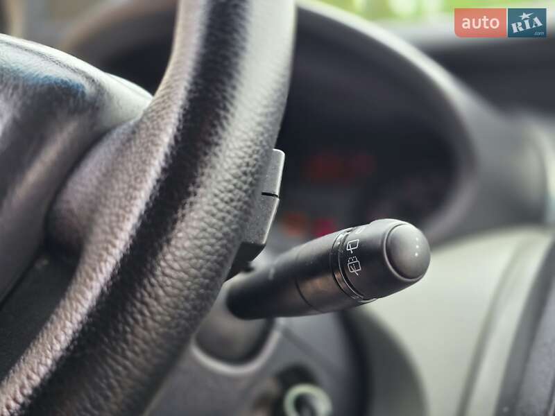 Грузовой фургон Renault Trafic 2012 в Косове