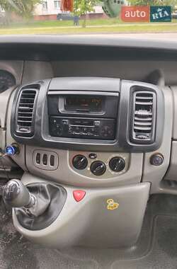 Вантажний фургон Renault Trafic 2003 в 