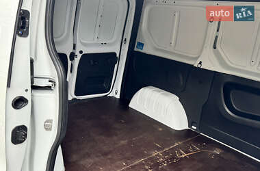 Вантажний фургон Renault Trafic 2021 в 