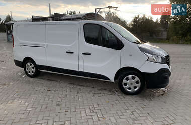 Вантажний фургон Renault Trafic 2015 в Кременці
