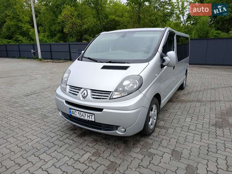 Мінівен Renault Trafic 2014 в 