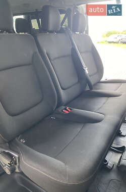 Минивэн Renault Trafic 2016 в 