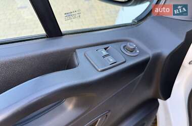 Грузовой фургон Renault Trafic 2021 в 