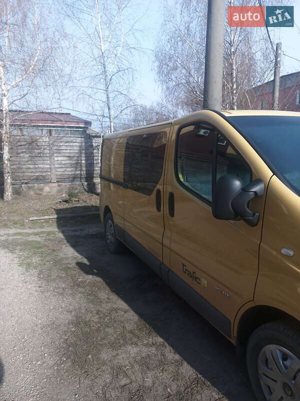Мінівен Renault Trafic 2012 в Помічній