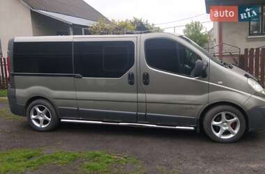 Минивэн Renault Trafic 2008 в Великих Мостах