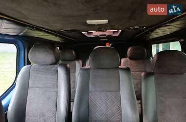 Мінівен Renault Trafic 2011 в 