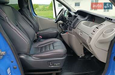Мінівен Renault Trafic 2011 в 