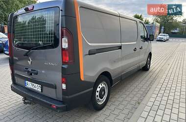 Грузовой фургон Renault Trafic 2015 в 