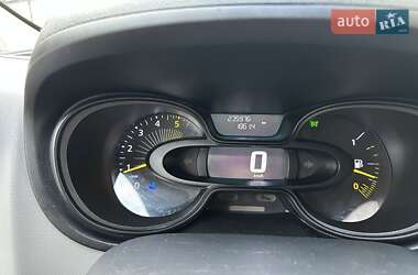 Грузовой фургон Renault Trafic 2015 в 