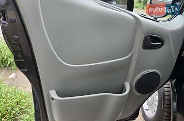 Минивэн Renault Trafic 2007 в 