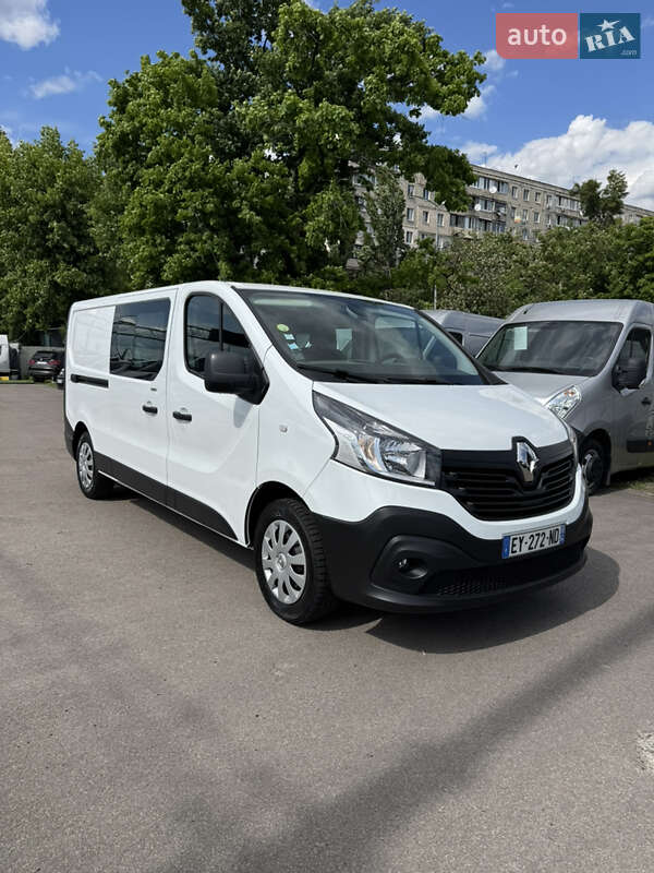 Грузопассажирский фургон Renault Trafic 2018 в 