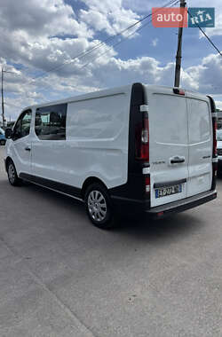 Грузопассажирский фургон Renault Trafic 2018 в 