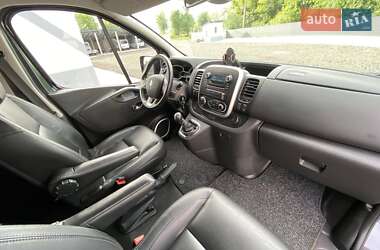 Минивэн Renault Trafic 2018 в 
