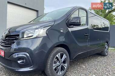 Минивэн Renault Trafic 2018 в 