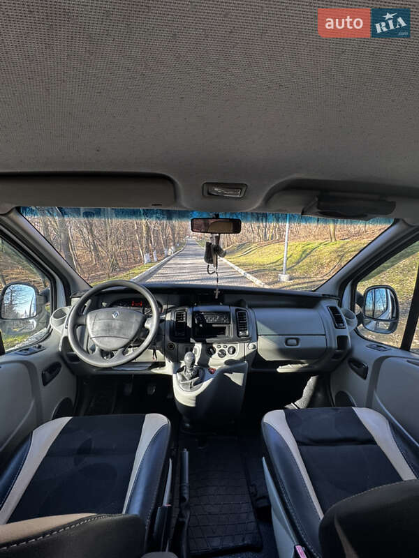 Минивэн Renault Trafic 2008 в Черновцах