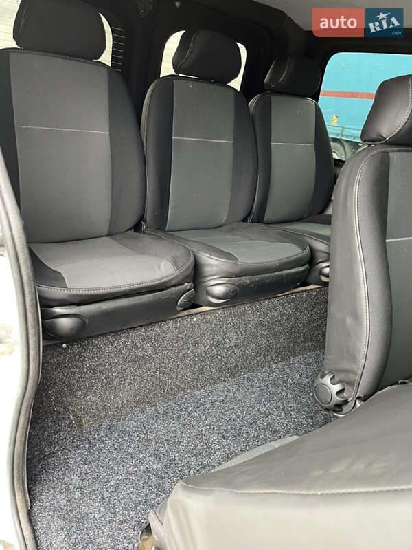 Минивэн Renault Trafic 2005 в Радивилове