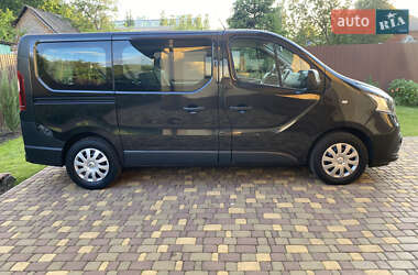 Мінівен Renault Trafic 2016 в 