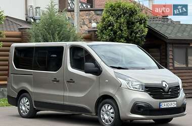 Мінівен Renault Trafic 2015 в 