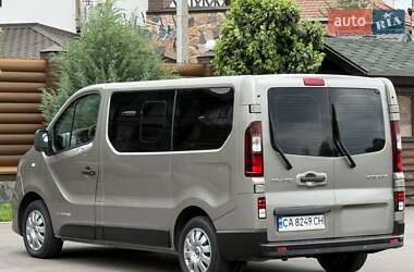 Мінівен Renault Trafic 2015 в 