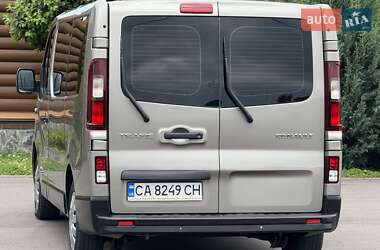 Мінівен Renault Trafic 2015 в 