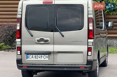 Мінівен Renault Trafic 2015 в 