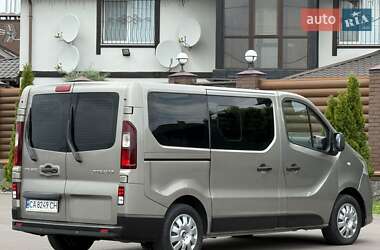 Мінівен Renault Trafic 2015 в 