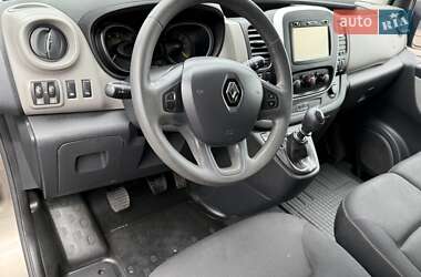 Мінівен Renault Trafic 2015 в 