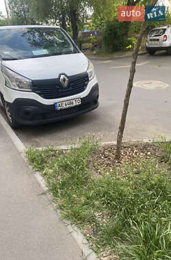 Мінівен Renault Trafic 2016 в Дніпрі