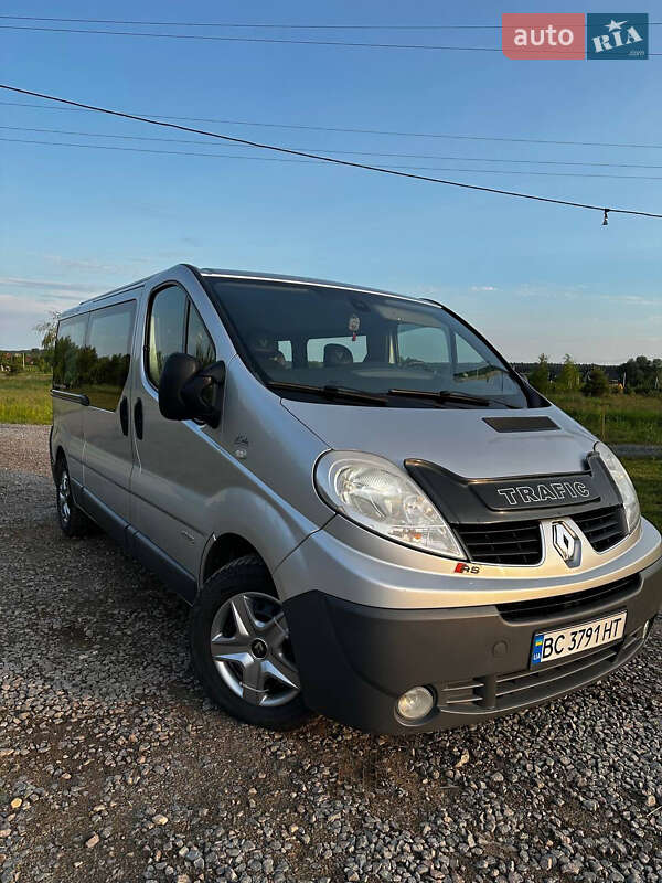 Минивэн Renault Trafic 2012 в Яворове