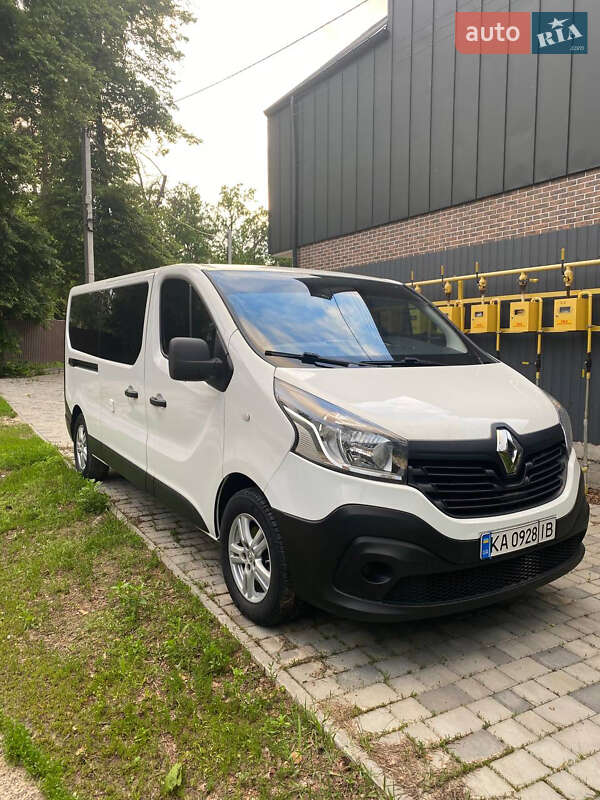 Минивэн Renault Trafic 2018 в 